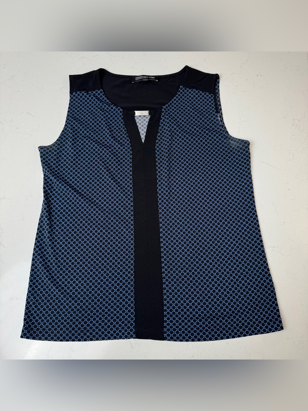 Jones New York Blue and Black Sleeveless Geometric Print Top